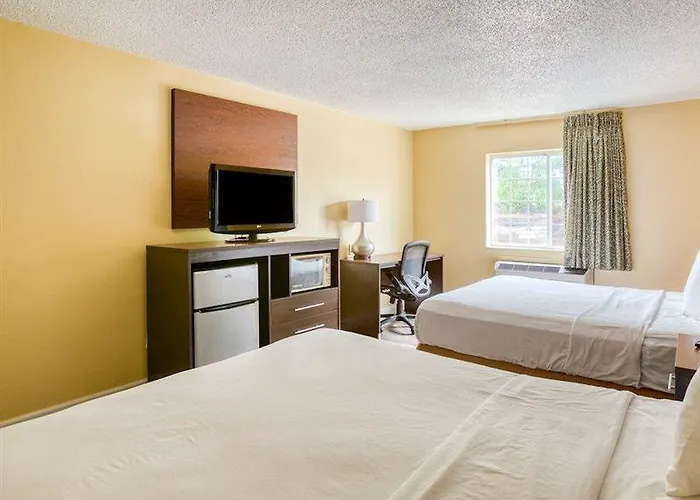 Economy - Airport Hotel