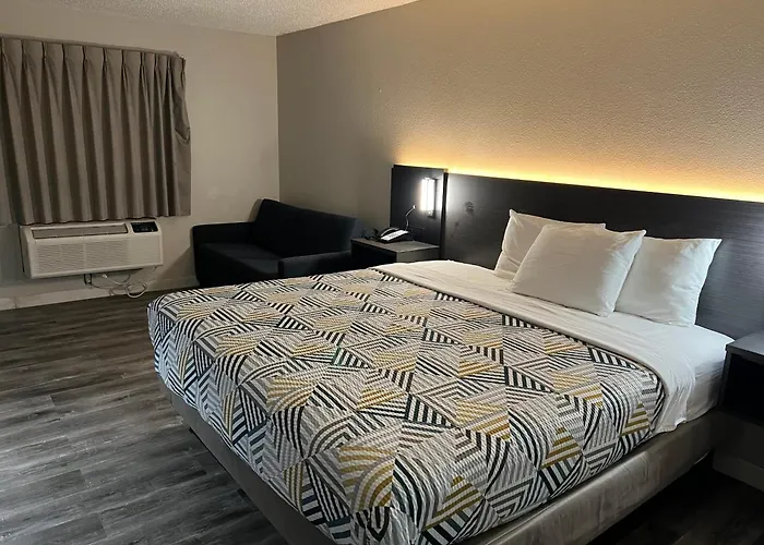 Economy - Airport Hotel