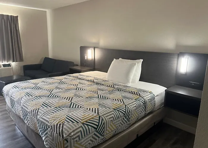 Hotel Economy - Airport Tulsa