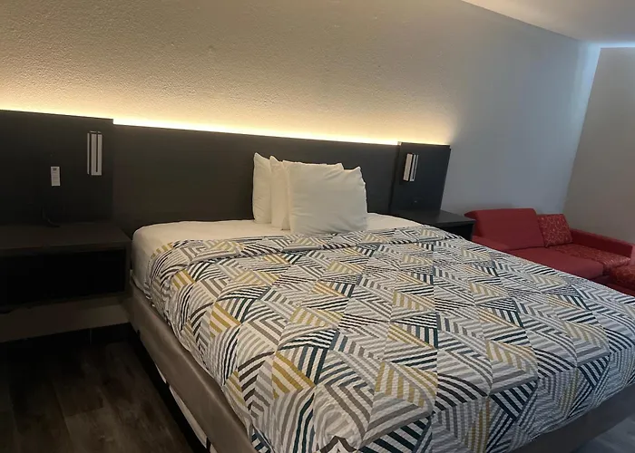 Economy - Airport Hotel