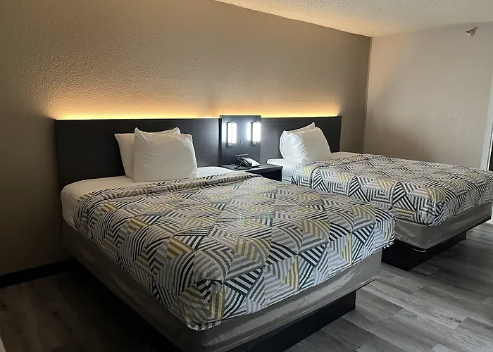 Economy - Airport Hotel Tulsa