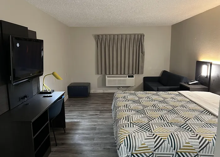 Hotel Economy - Airport Tulsa