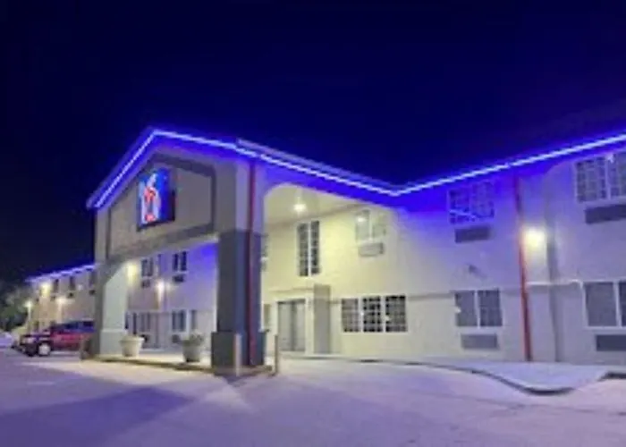 Economy - Airport Hotel Tulsa